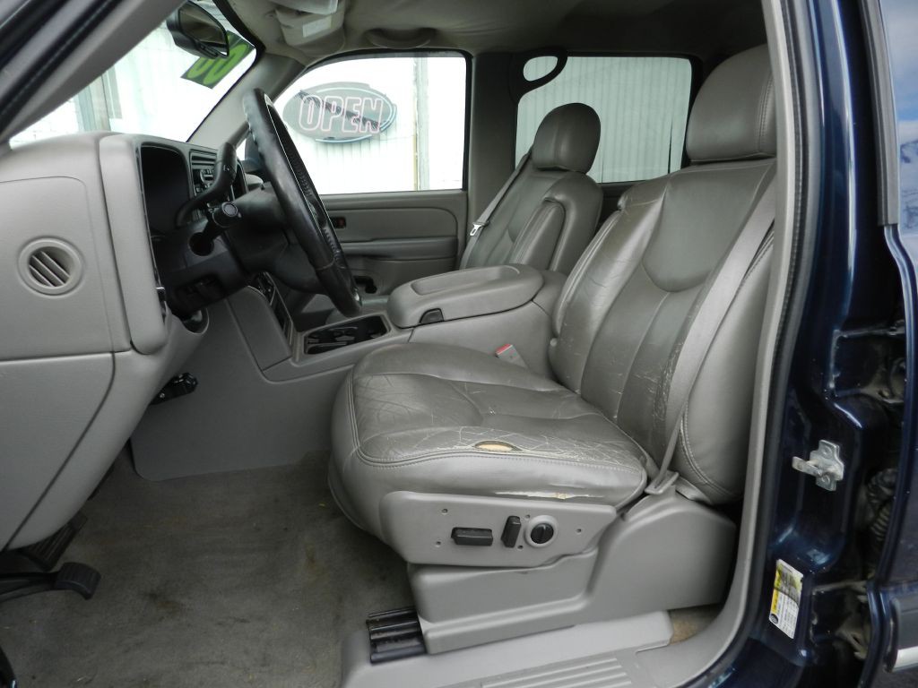 2006 Chevrolet Silverado 1500 Image 2