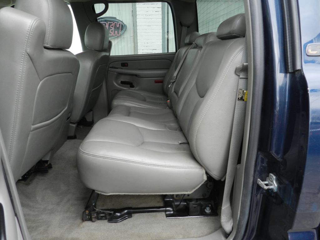 2006 Chevrolet Silverado 1500 Image 10