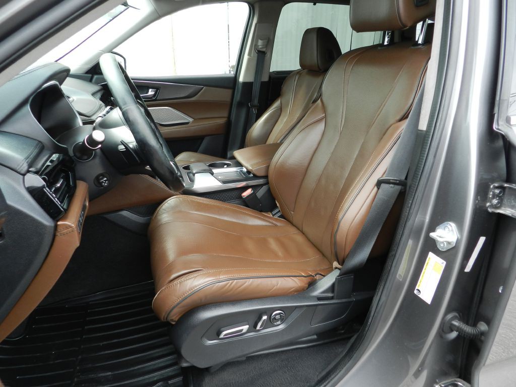 2022 Acura MDX Image 2