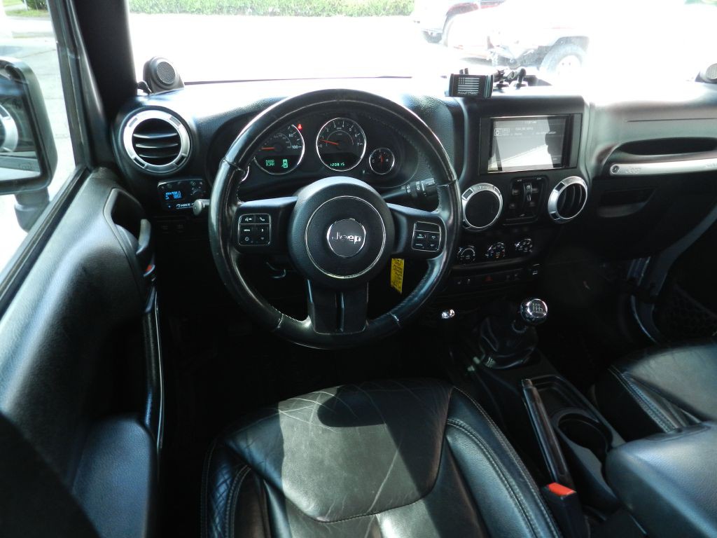 2013 Jeep Wrangler Unlimited Image 9