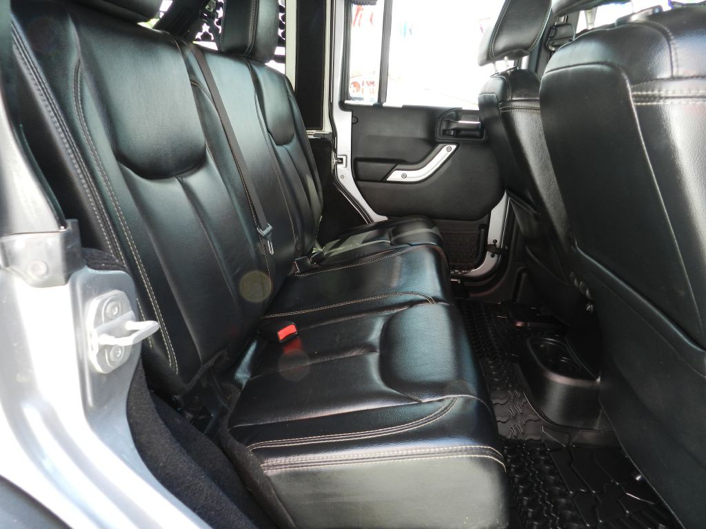 2013 Jeep Wrangler Unlimited Image 12