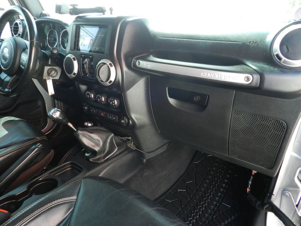 2013 Jeep Wrangler Unlimited Image 13