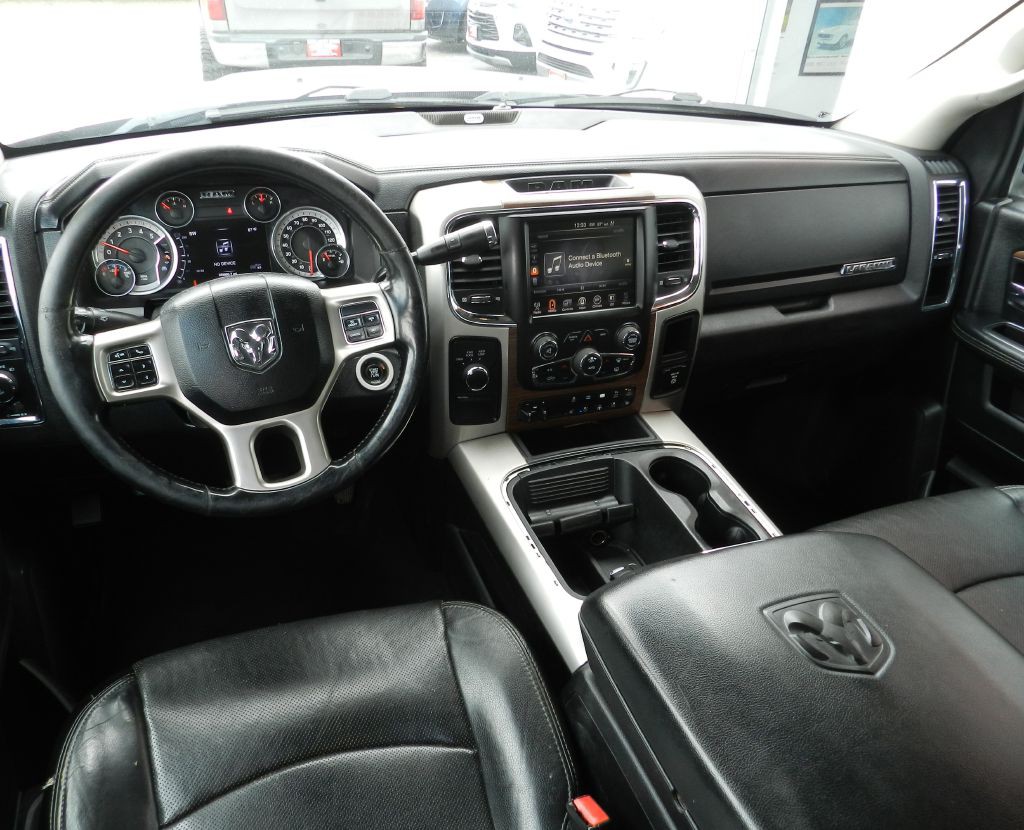 2016 RAM 3500 Image 9