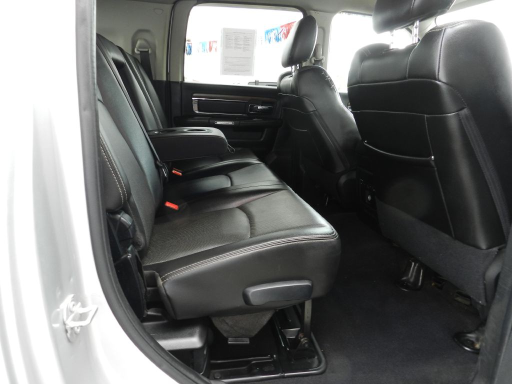 2016 RAM 3500 Image 12