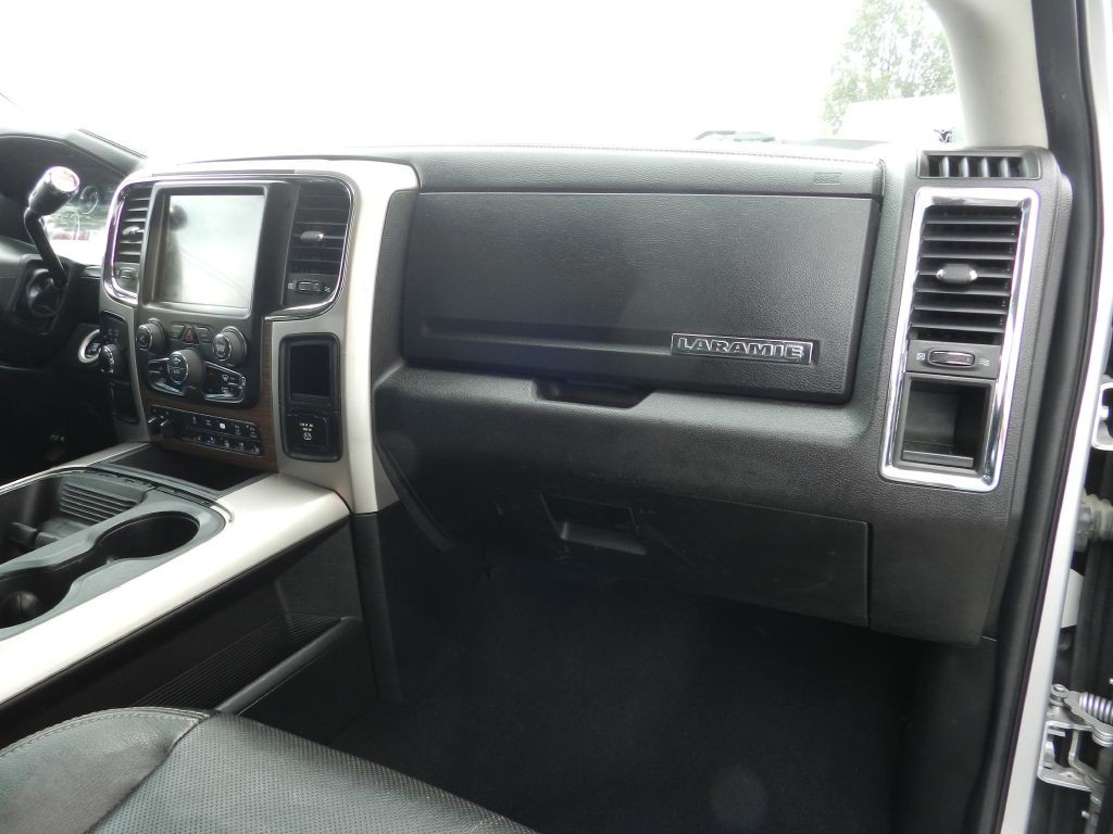 2016 RAM 3500 Image 13
