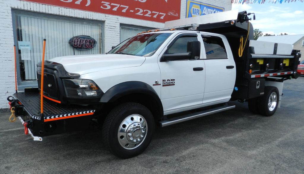 2015 RAM 5500 Image 3