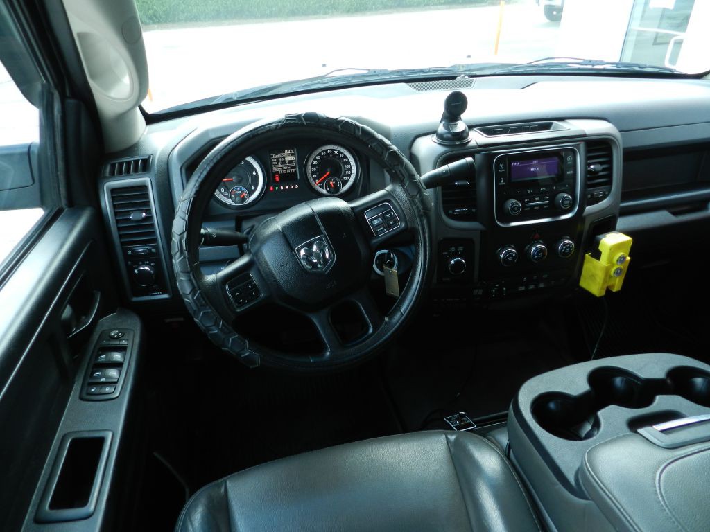 2015 RAM 5500 Image 9