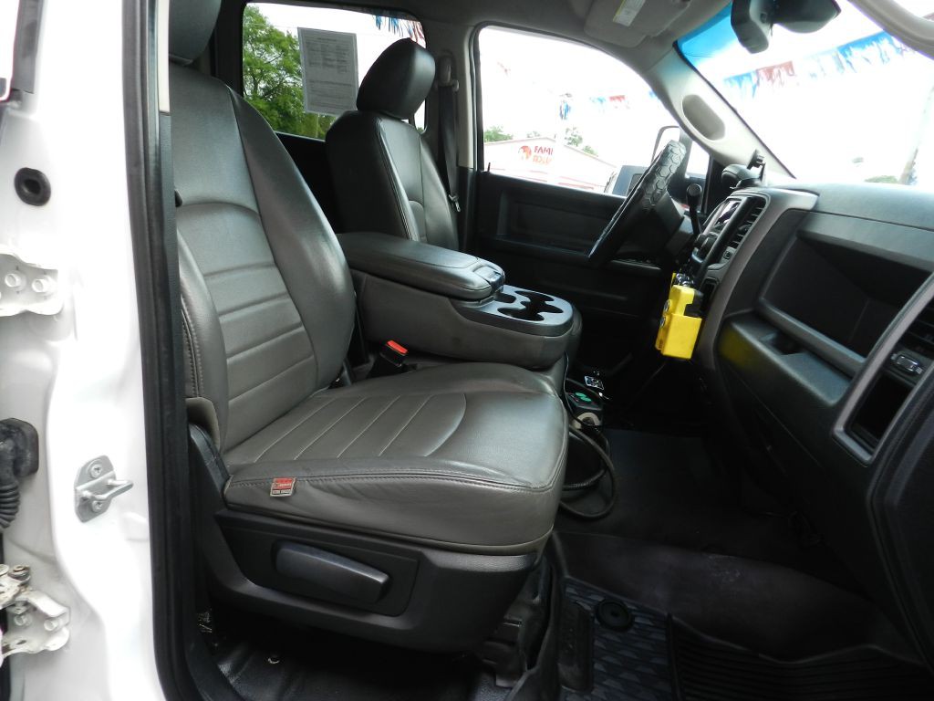 2015 RAM 5500 Image 11