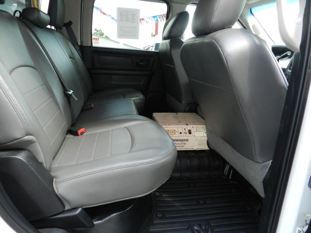 2015 RAM 5500 Image 12