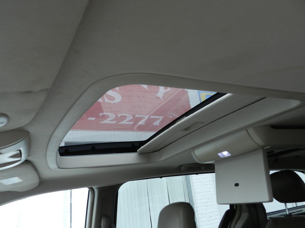 2014 Chrysler Town & Country Image 20