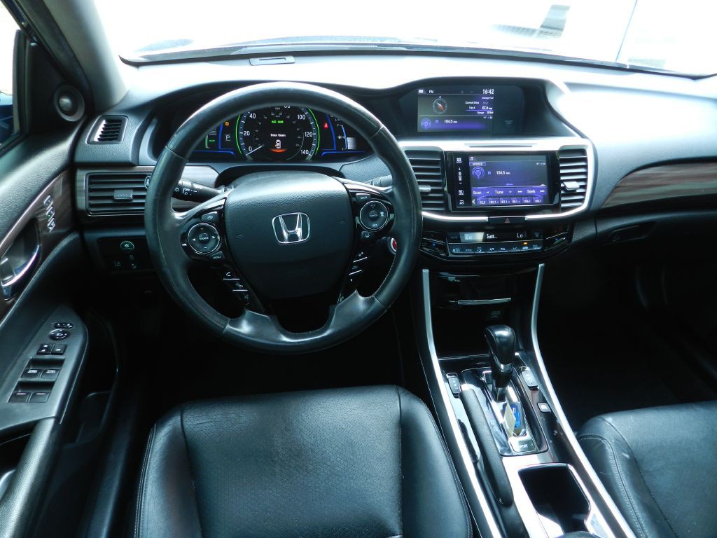 2017 Honda Accord Image 9