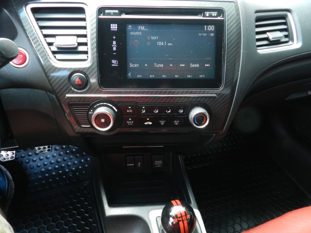 2015 Honda Civic Image 16