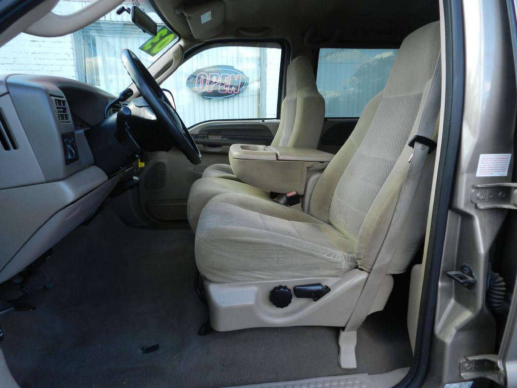 2003 Ford F-250 Image 2