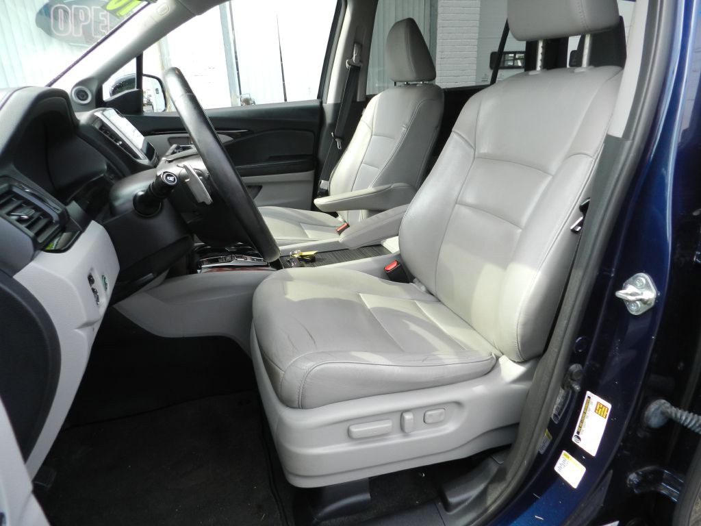 2016 Honda Pilot Image 2