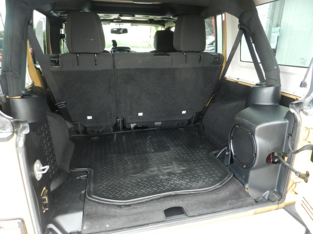 2014 Jeep Wrangler Unlimited Image 15