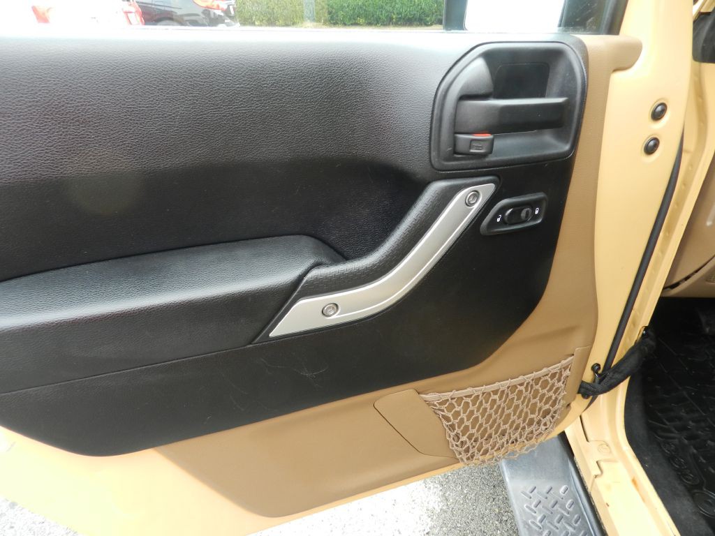 2014 Jeep Wrangler Unlimited Image 16