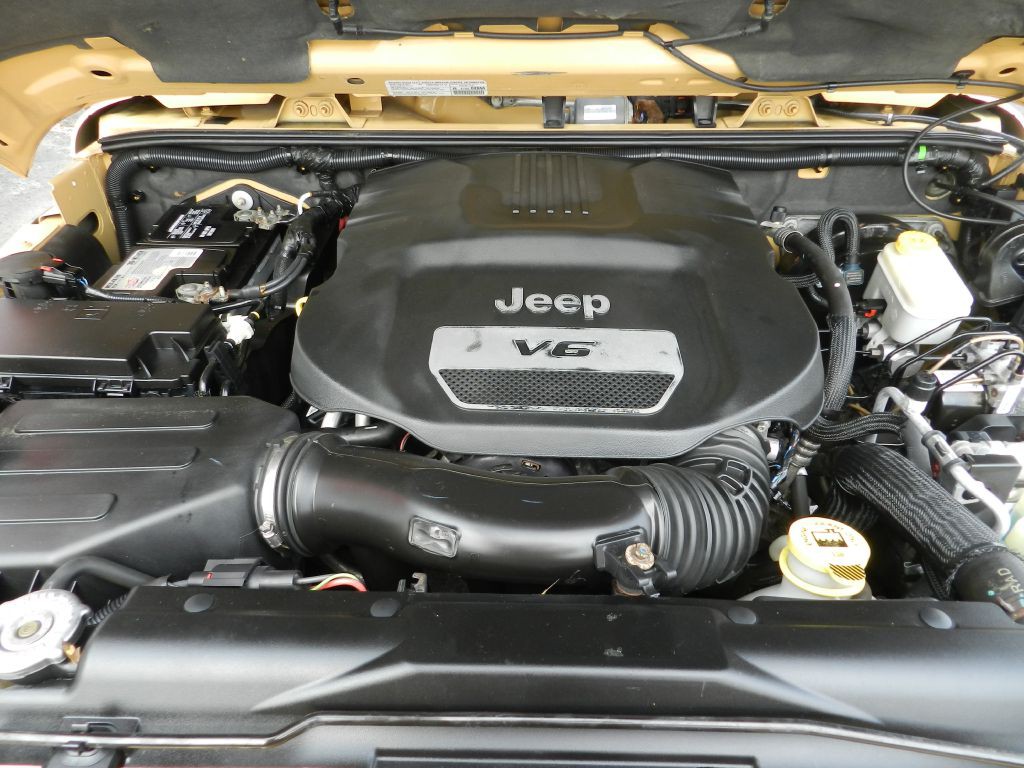 2014 Jeep Wrangler Unlimited Image 20