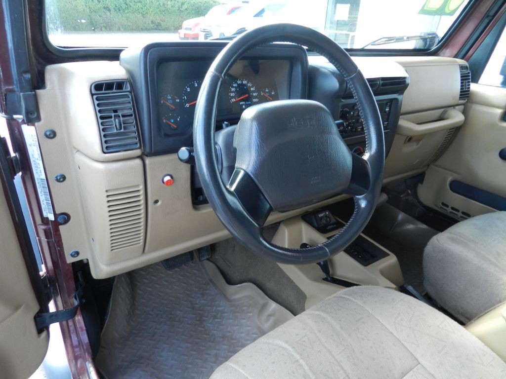 2002 Jeep Wrangler Image 9