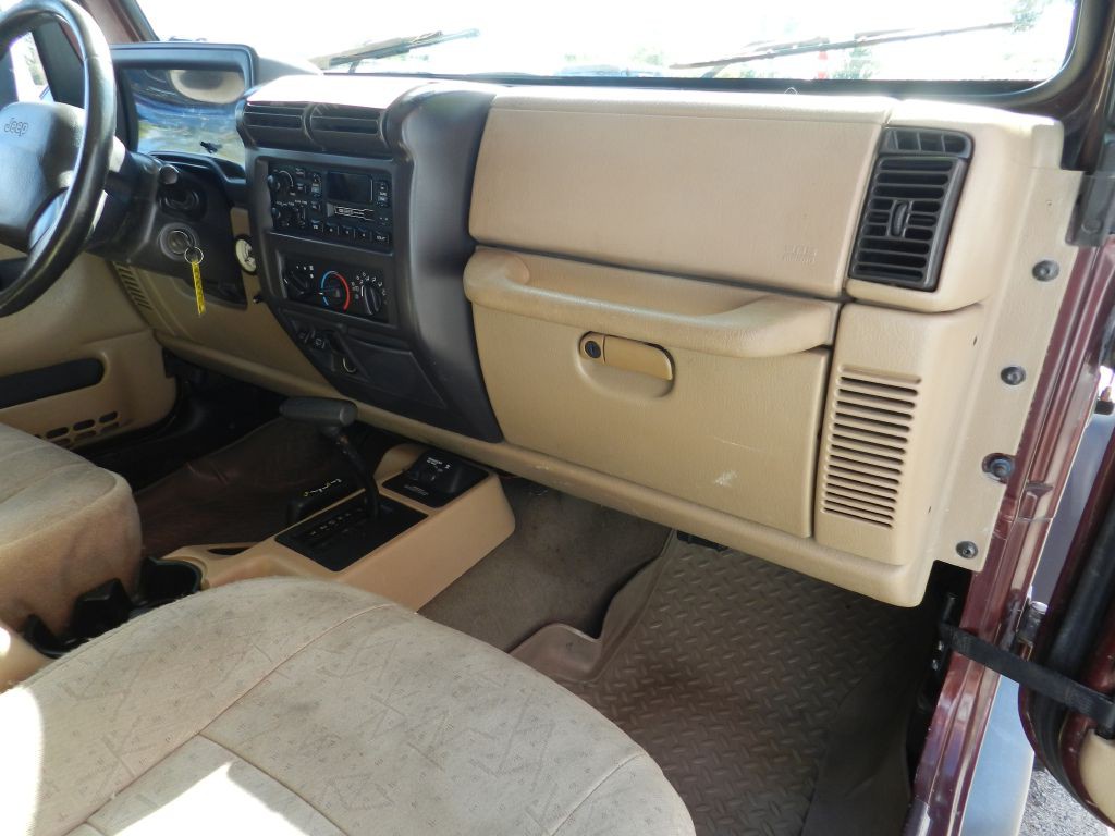 2002 Jeep Wrangler Image 13