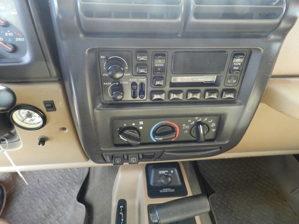 2002 Jeep Wrangler Image 15