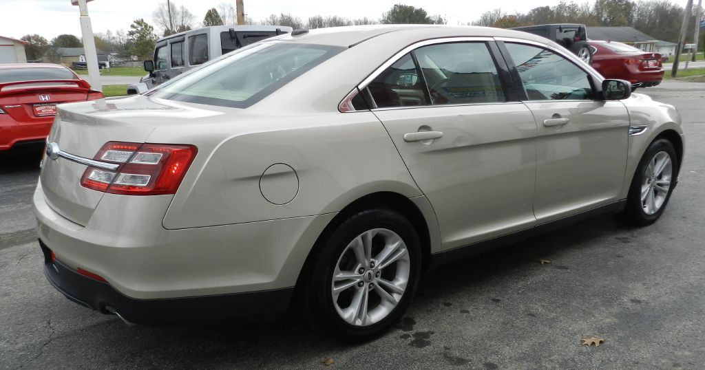 2018 Ford Taurus Image 6