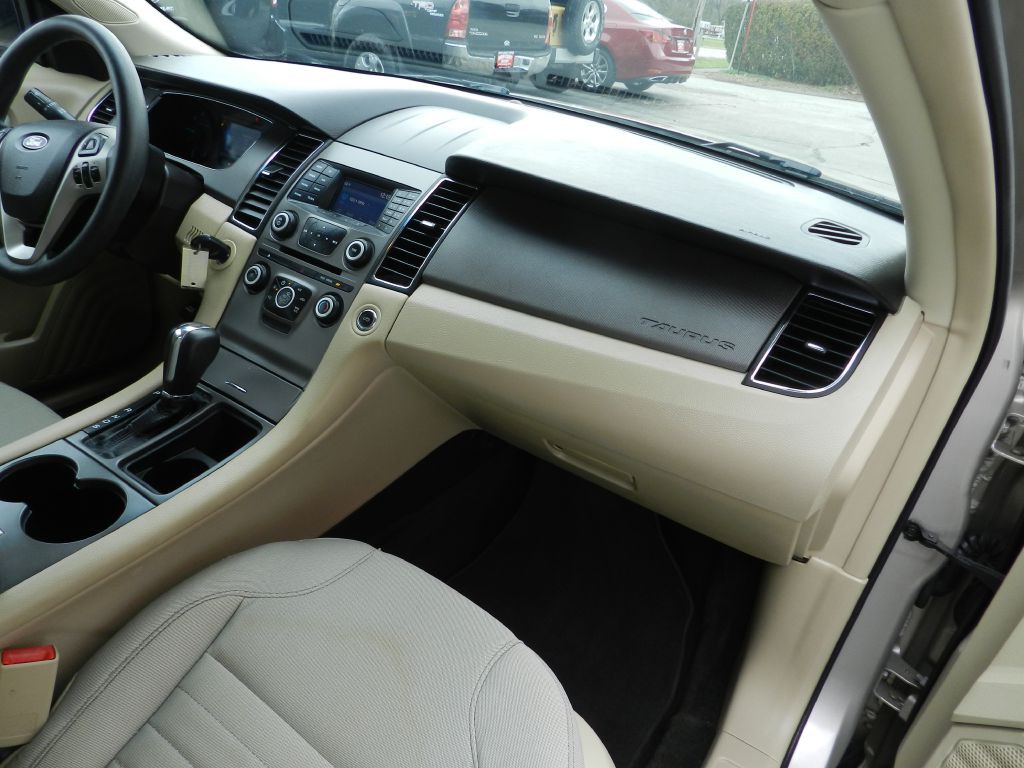 2018 Ford Taurus Image 13