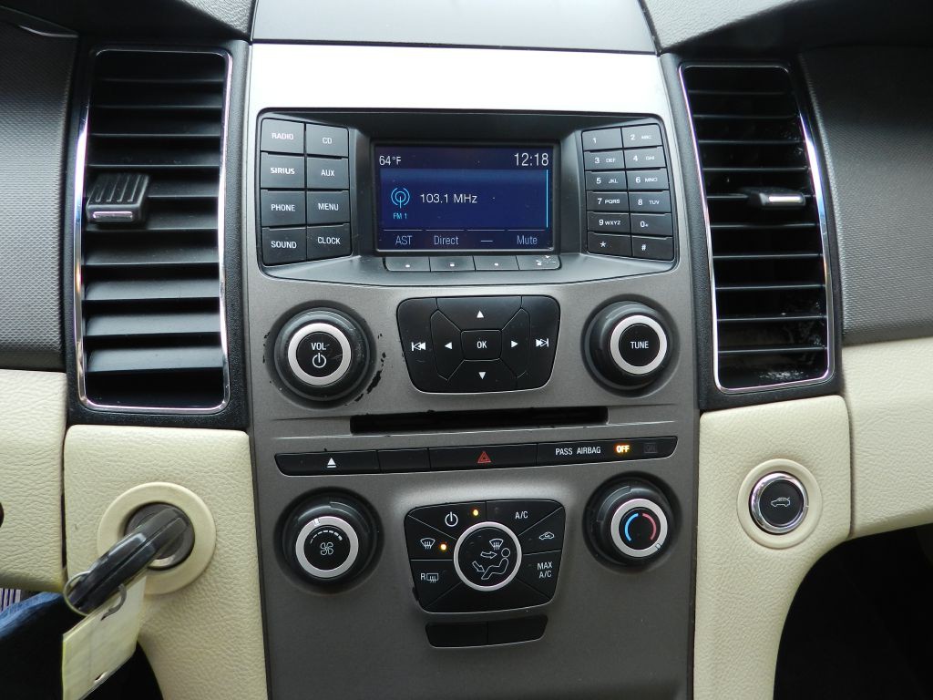 2018 Ford Taurus Image 15