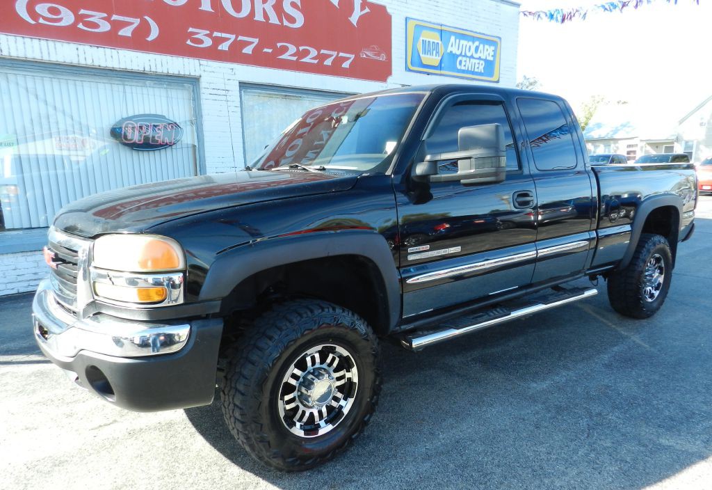 2004 GMC Sierra Image 3