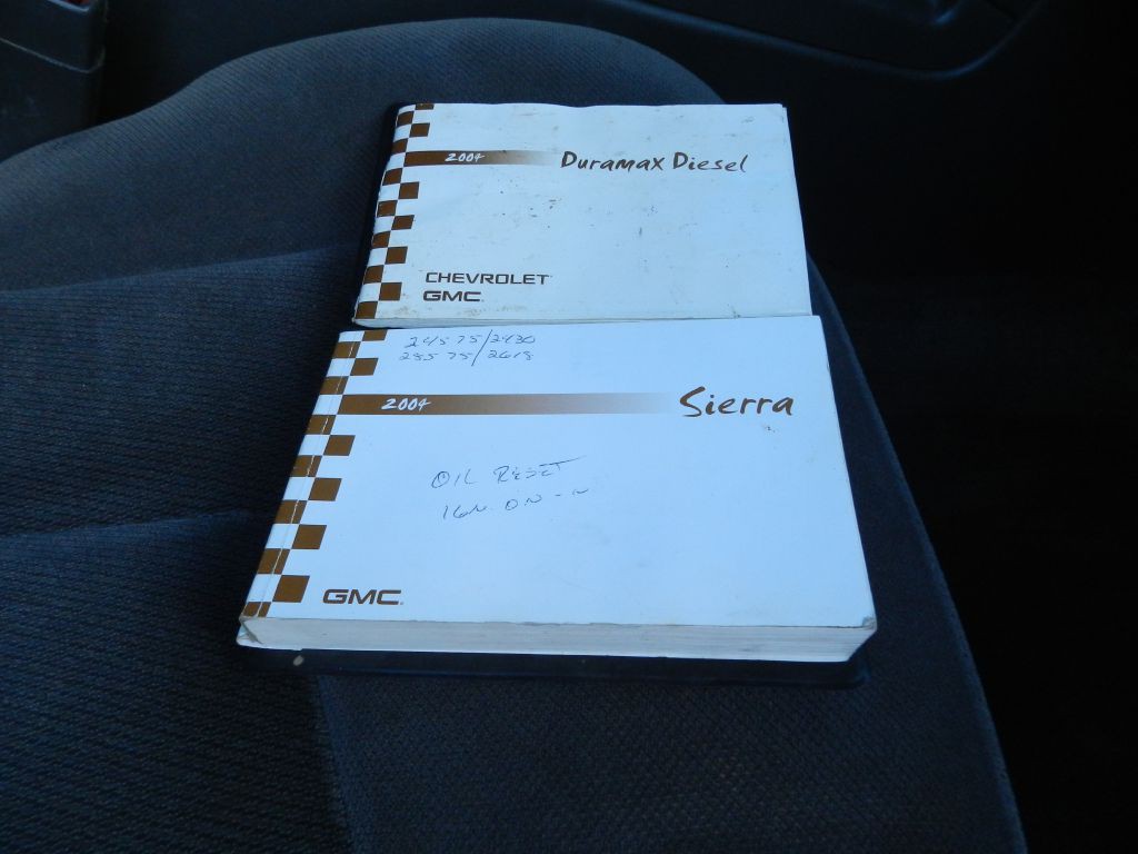 2004 GMC Sierra Image 14