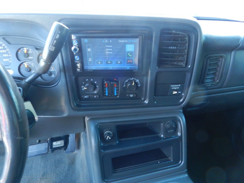 2004 GMC Sierra Image 16