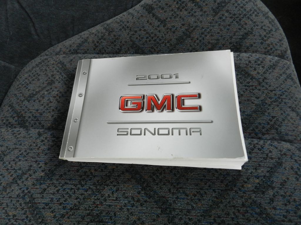 2001 GMC Sonoma Image 14