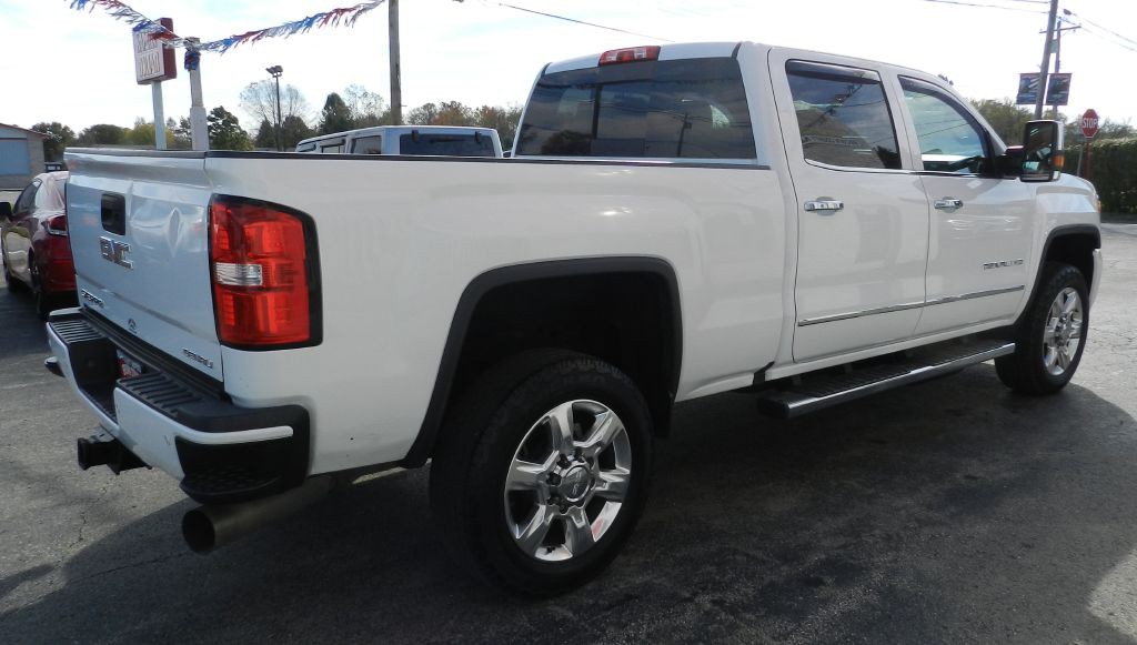 2017 GMC Sierra Image 6