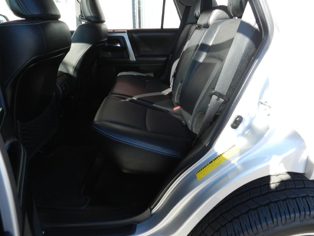 2014 Toyota 4Runner Image 10