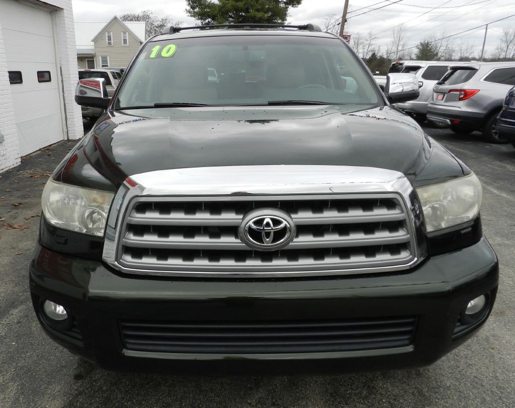 2010 Toyota Sequoia Image 4