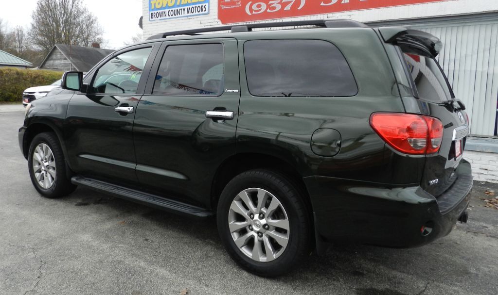 2010 Toyota Sequoia Image 8