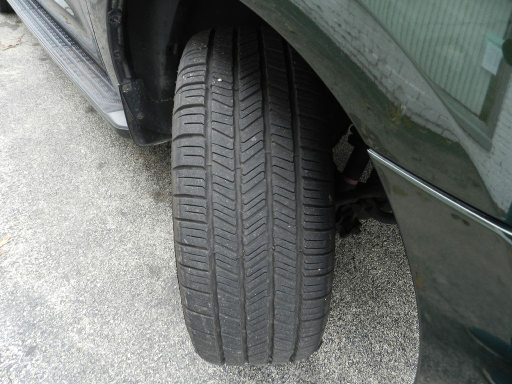 2010 Toyota Sequoia Image 23