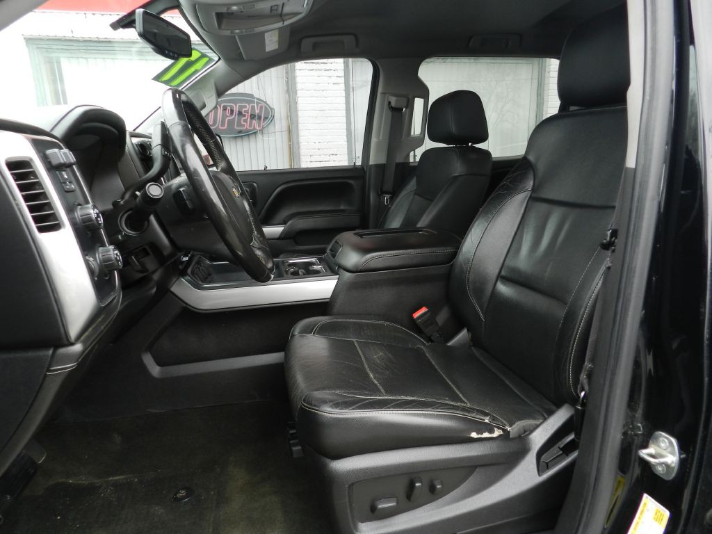 2017 Chevrolet Silverado 1500 Image 2