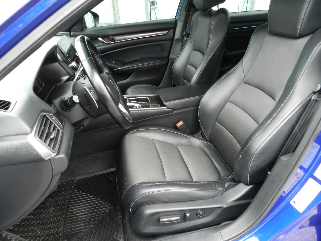 2018 Honda Accord Image 2