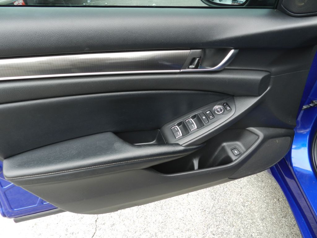 2018 Honda Accord Image 15