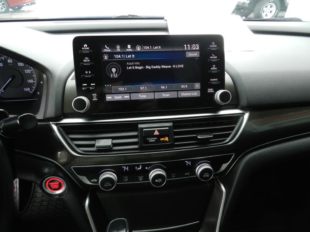 2018 Honda Accord Image 16