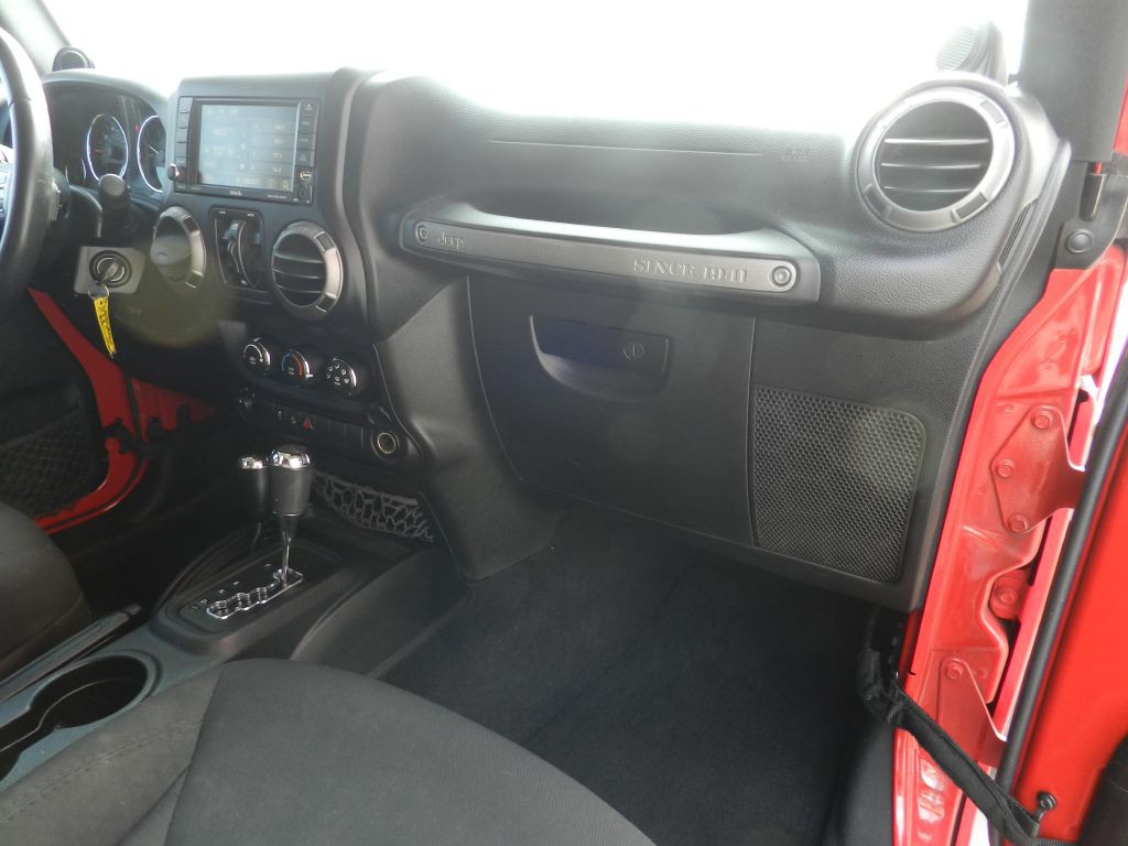 2014 Jeep Wrangler Unlimited Image 13
