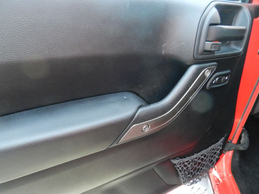 2014 Jeep Wrangler Unlimited Image 17