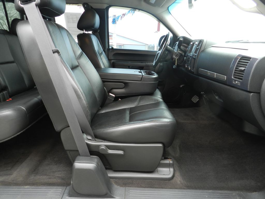 2011 Chevrolet Silverado 1500 Image 11