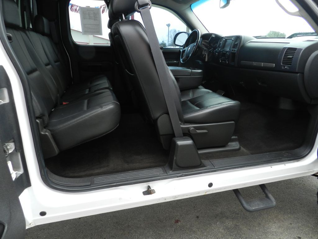 2011 Chevrolet Silverado 1500 Image 12