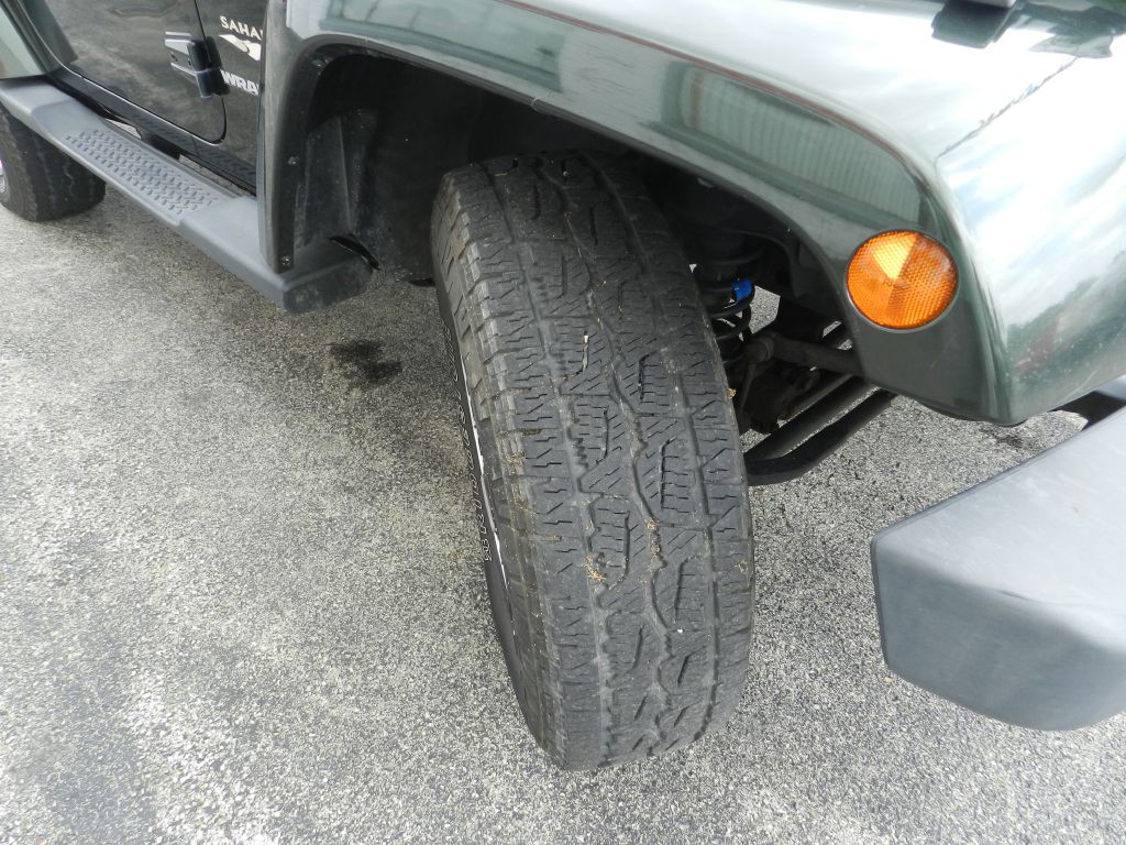 2012 Jeep Wrangler Image 18