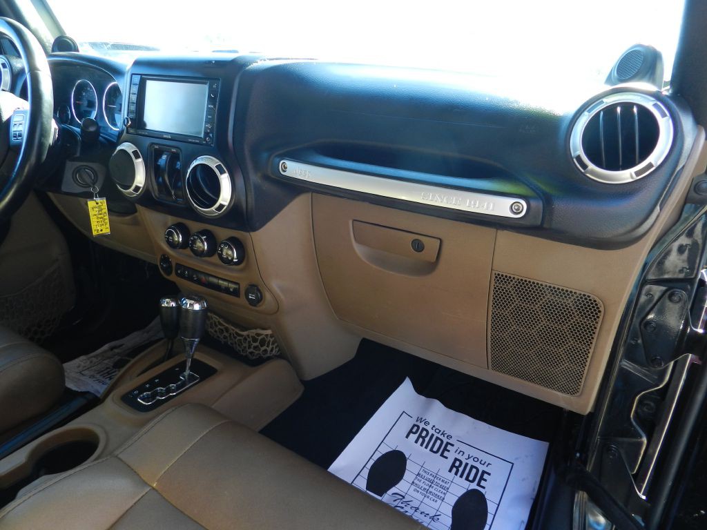 2012 Jeep Wrangler Image 13