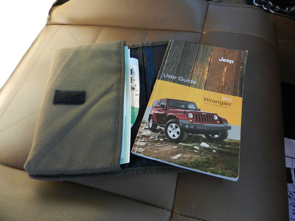 2012 Jeep Wrangler Image 14