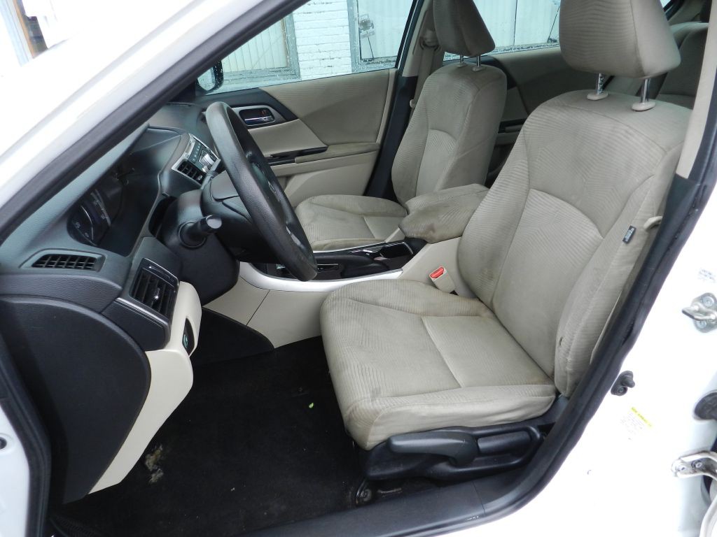 2015 Honda Accord Image 2