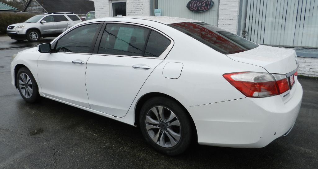 2015 Honda Accord Image 8