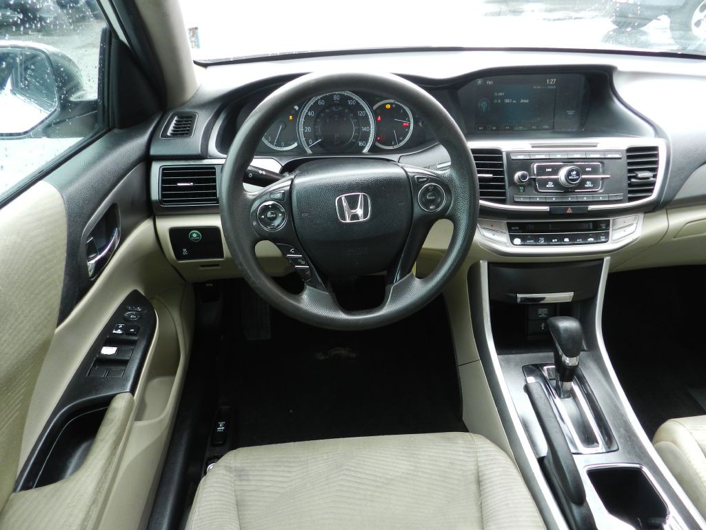 2015 Honda Accord Image 9